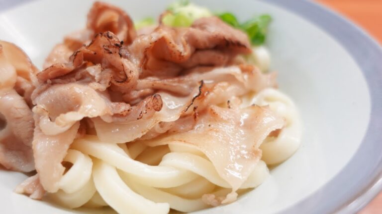 【食べる前から既に旨い!!めちゃくちゃ旨い!!】超人気店の超人気メニュ―!!目の前で炙る讃岐うどんの名店【純手打うどん よしや】香川県丸亀市