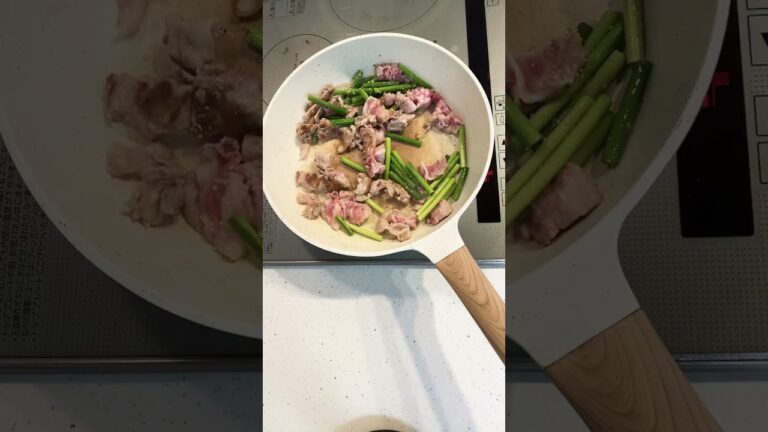 豚肉とニンニクの芽、キャベツ炒め