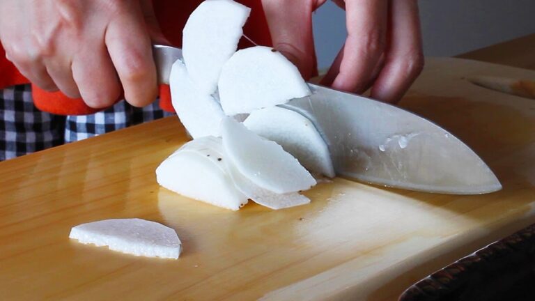 【簡単おつまみ】長芋の刺身！山芋のわさび醤油【簡単レシピ】切る音 ASMR cutting a long potato Sashimi of long potato Japanese Wasabi