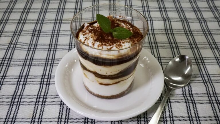 手軽にたんぱく質アップ！～おいしく食べて楽しく運動～「ティラミス風ギリシャヨーグルト」