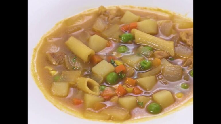 ブランチにもぴったりの食べるスープ 野菜とパスタのカレースープ ｜ moguna[モグナ]