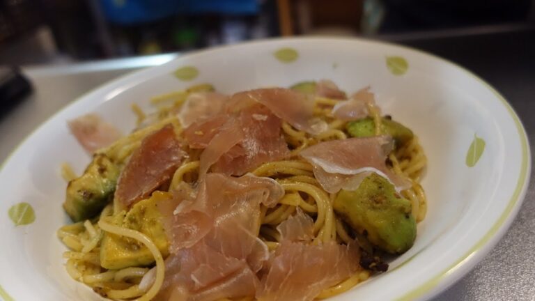 ＃８３　アボカドと生ハムの和風クリームパスタを作ろう！