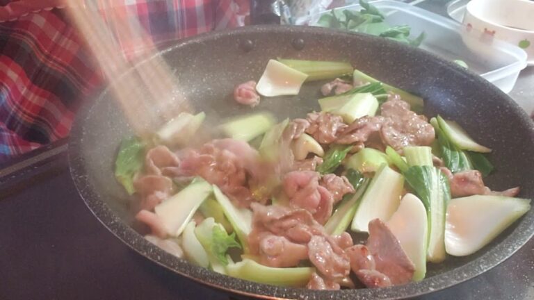 豚肉とチンゲン菜のオイスターソース炒め。クックパッドレシピに載せています☺️