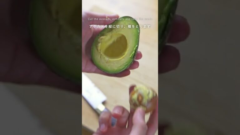 【主役級食材のベストハーモニーな一品！】生ハムとアボカド、カマンベールの盛り合わせ #shorts