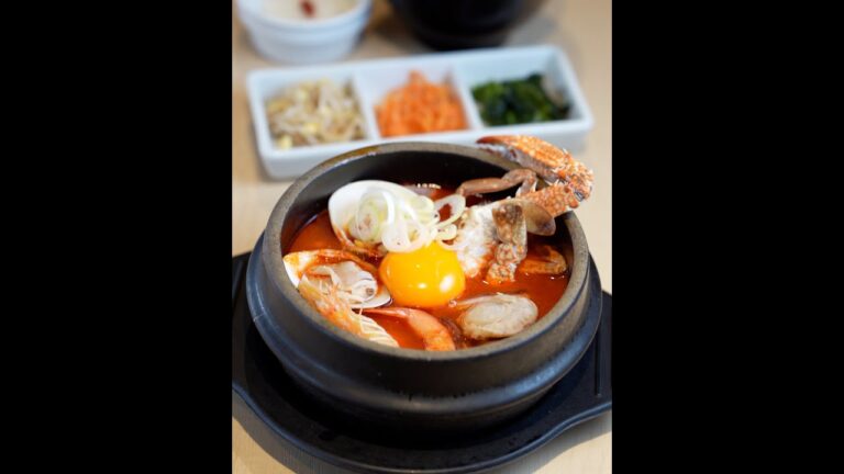 【海鮮がたっぷり入った人気の『海の幸スンドゥブ』をご紹介】