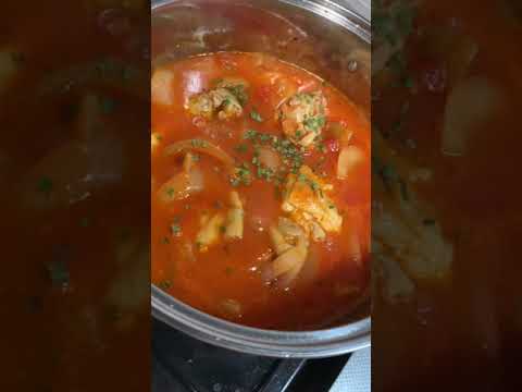 🍴🇮🇹今夜のメニュー🇮🇹🍴チキンのトマト煮込み