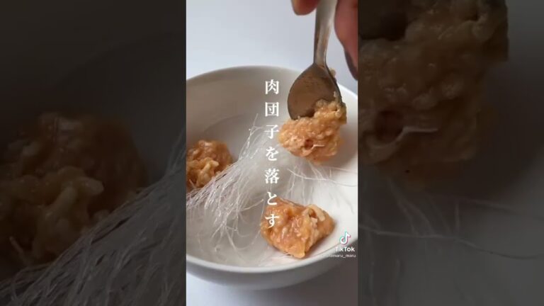 アツアツでトロトロのレンジで簡単やせスープ🐣肉団子をそえて