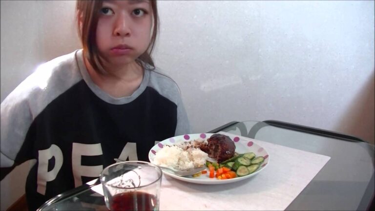 【手料理】ハンバーグ【食べる】