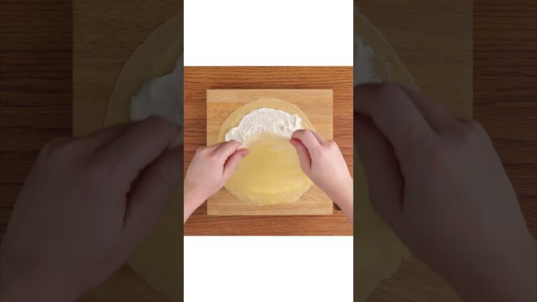 フライパンで簡単に作れる！ミニクレープロールの作り方【イセ食品】#Shorts