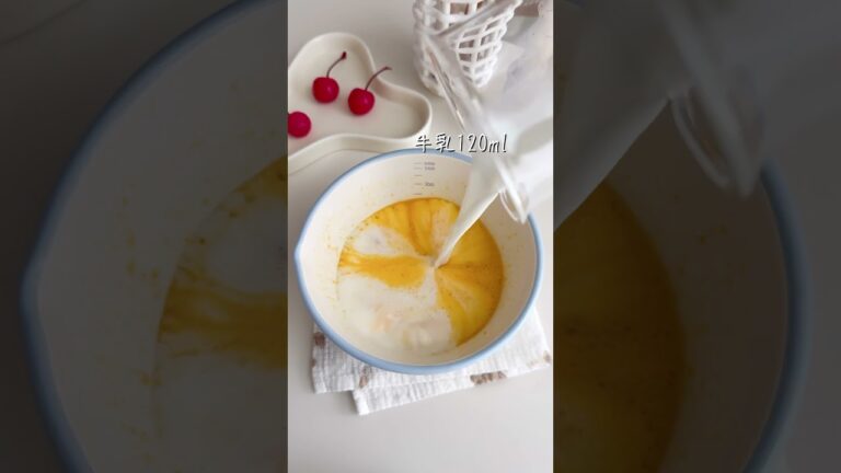 レンジで作る 材料3つ マグカップ簡単プリン🍮 #プリン #pudding #手作りプリン #プリン作り #簡単スイーツ #簡単おやつ #簡単レシピ #お菓子作り #お菓子レシピ  #おうちカフェ
