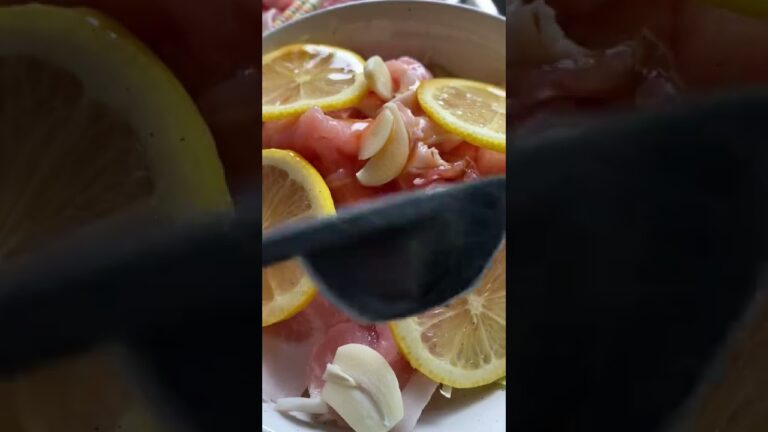 【主婦の時短激うまレシピ！】レモンガーリック豚キャベツ蒸し