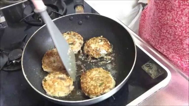 豆腐入りハンバーグ簡単　節約豆腐レシピ　豆腐ハンバーグ＆レンコンの挟み揚げ