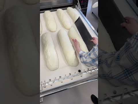 代官山グルメ【日本初生ソフトフランスパン】虹