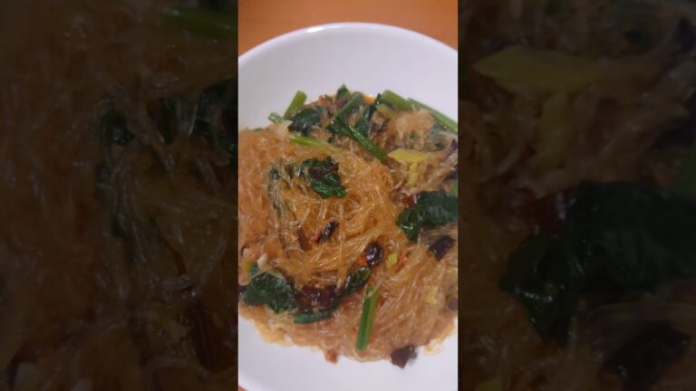 フライドチキン、麻婆春雨、サラダ、ほうれん草、ちくわ昆布、今日もありがとう🦒