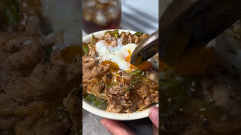 仕事終わりに作るレンチンおんたまキムチ豚丼✨#shorts