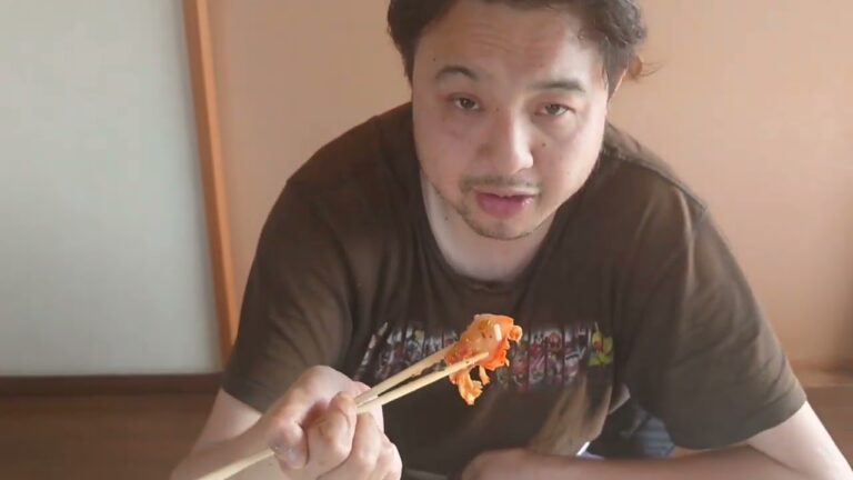 【和風たらこスパゲティ】にキムチを入れて食べてみた　#たらこスパゲティ　#ママー和風たらこスパゲティ　#キムチ