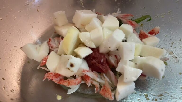 長芋とカニカマの梅大葉和え　奈良鹿