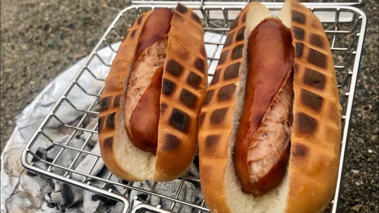 河原で炭火焼きホットドッグをしてハイボールをキメるだけの動画