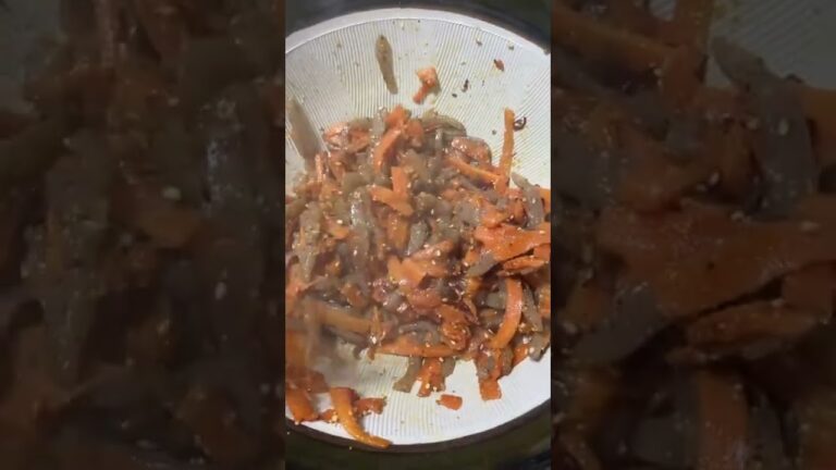 すり鉢ですりたて白ごまと和える！人参こんにゃくきんぴら！