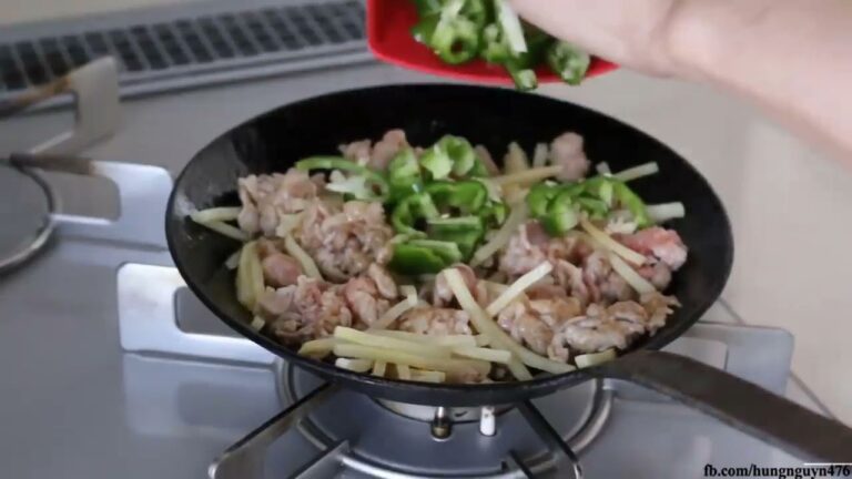 "お弁当作り"  チンジャオロース弁当!