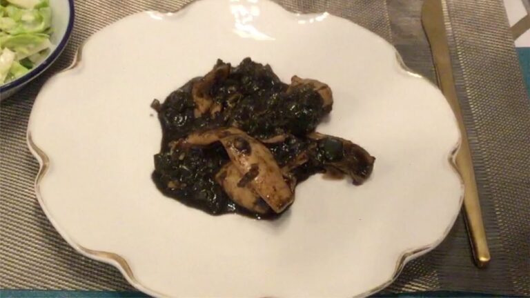 Txipirones バスク風イカの墨煮込み　バスク美食007