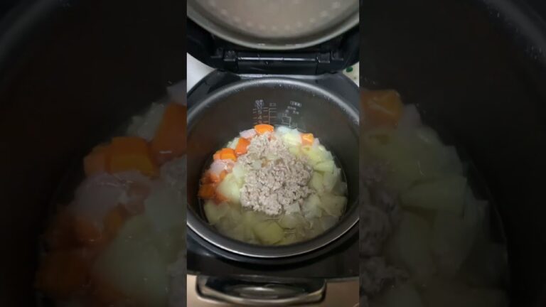 炊飯器でビーフシチュー！！豚ミンチでやったので酷出て美味しいよ😋