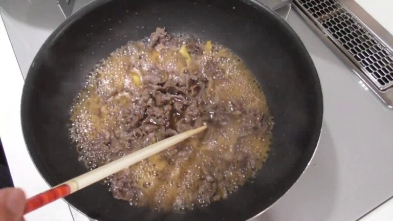 【おにぎりにぴったり】ご飯にかけるだけの牛しぐれ煮【お弁当に作り置き】