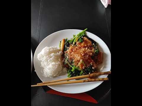 さつま揚げとウインナーほうれん草の炒め物鰹節をかけました。