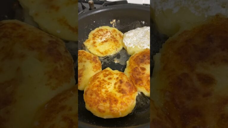 簡単に出来る料理３品。じゃがいも餅　ほうれん草のバター炒め　白滝と卵の炒め物#shorts