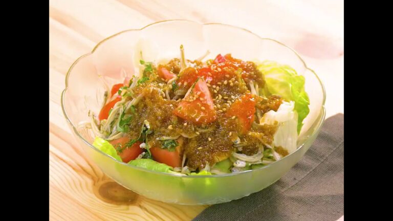香味でさっぱり ちりめんじゃことトマトのサラダ ｜ moguna[モグナ]