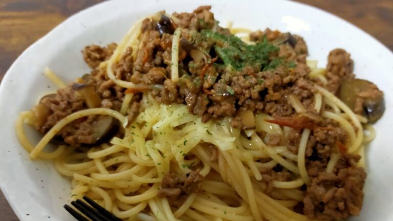 本日の晩ごはん。激ウマ！無添加ナスのボロネーゼ！今まで食べたボロネーゼの中で一番美味い。
