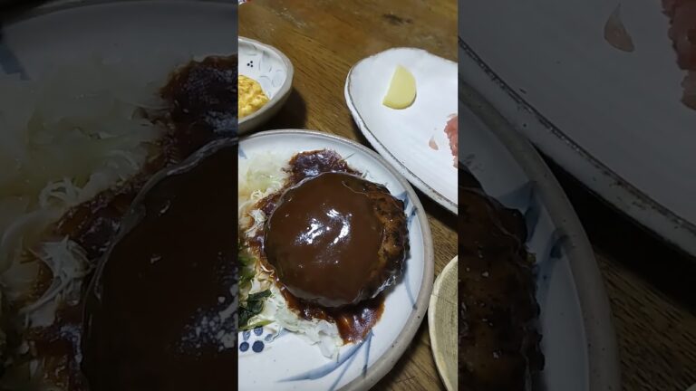 今日の晩酌　マグロ、チーズ入りハンバーグ、卵焼き