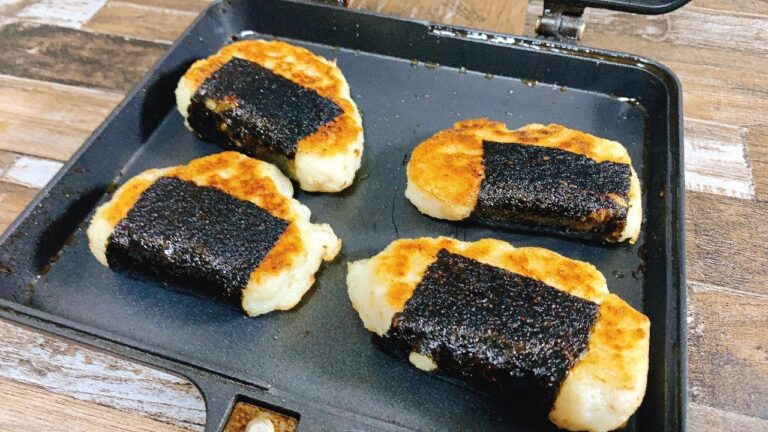 酒のつまみに、簡単で美味しい大和芋の磯辺焼き［ホットサンドメーカー］