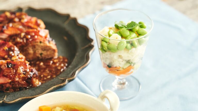 透明グラスを使って見栄え良く♪彩り野菜のミルフィーユサラダ