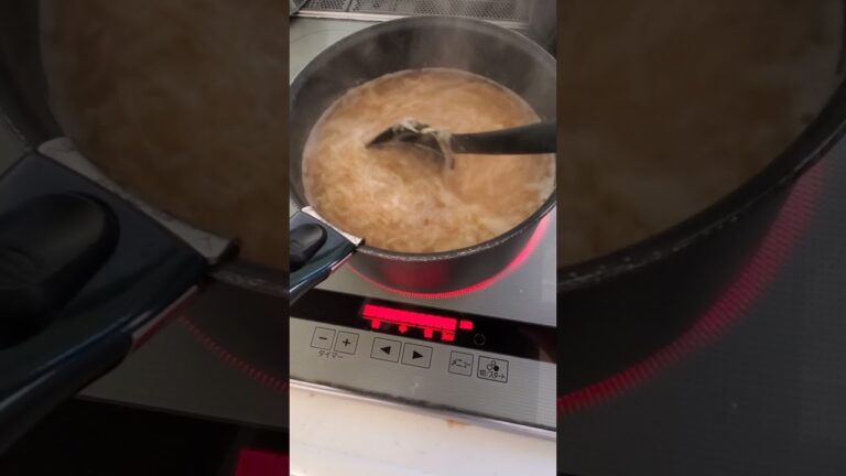 寒い朝は温かいスープに限る！【オニオンスープ】