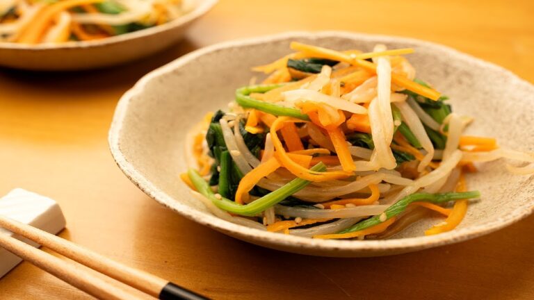 【ごまの風味がハンパない】1品で食卓がパッと明るくなる『三色ナムル』