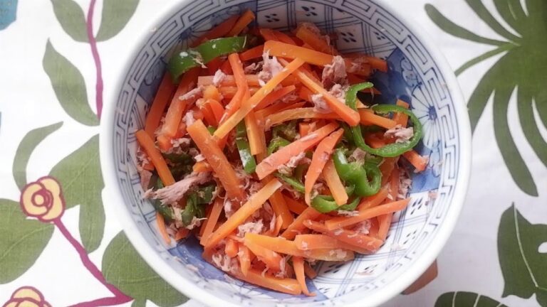 【簡単料理】人参とピーマンとツナの温サラダ