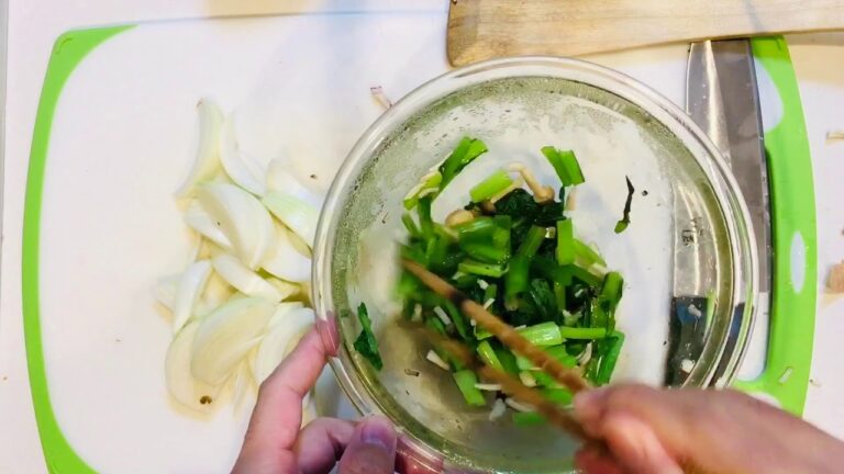 ちゃんとオイシックスで、料理ど素人がちゃんと夕食をつくりました。豚肉の照り焼き、小松菜のおひたし、卵サラダ。簡単でうまい。
