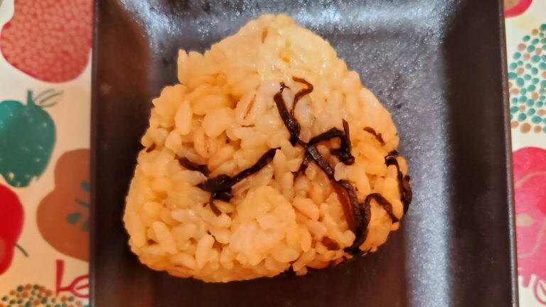 おにぎりシリーズ①#最強に美味しいおにぎり#昆布にぎり#誰でも出来るもん#shorts