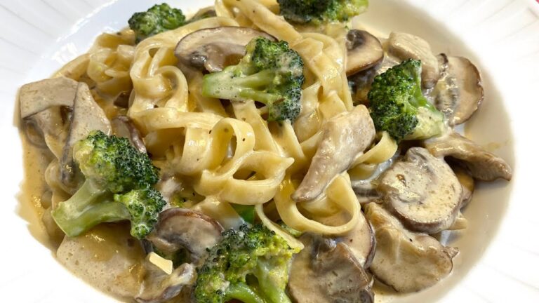 クリームパスタ 作り方 | 香ばしいキノコと絶対に美味しいチーズの風味がたまらない
