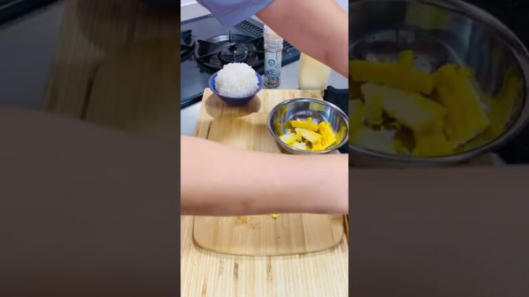 YouTube史上最速でツナコーンマヨ丼作って食べる男