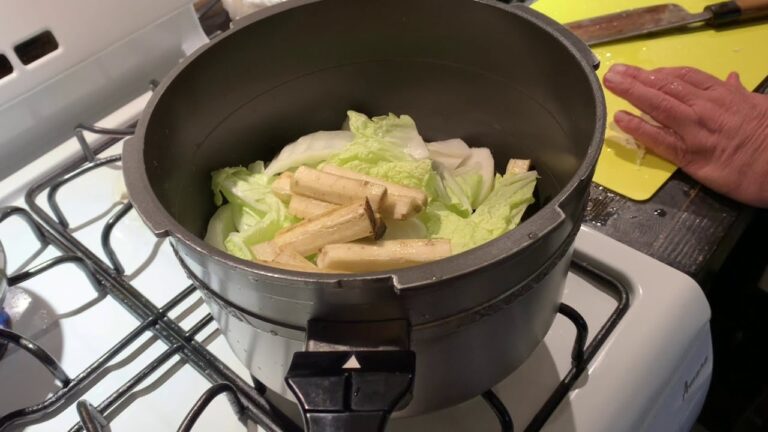 鳥手羽先と野菜のスープの作り方