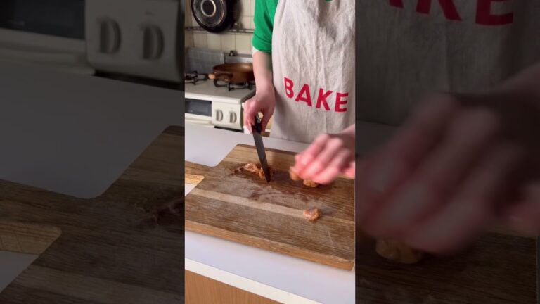 さっぱり梅にんじん🦭🥕 #栄養士 #簡単レシピ #お弁当 #お弁当おかず #にんじん #常備菜 #梅干し # #japanesefood #器 #器のある暮らし