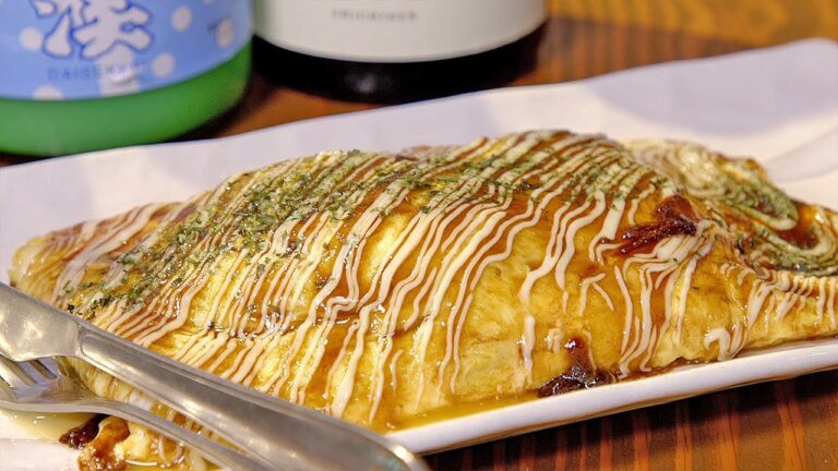 たっぷりキャベツのとん平焼きを「港のてっぱん焼 得々 下北沢」で