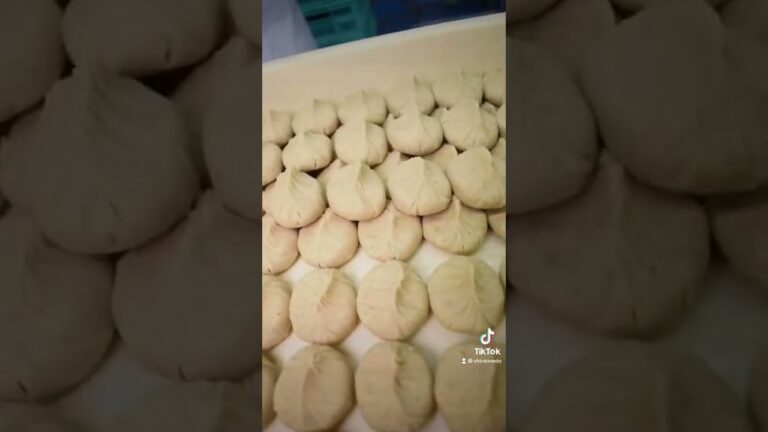 【30秒スイーツ工場】手絞り栗きんとん製作中 #栗きんとん　#レシピ　#お菓子作り　#shorts