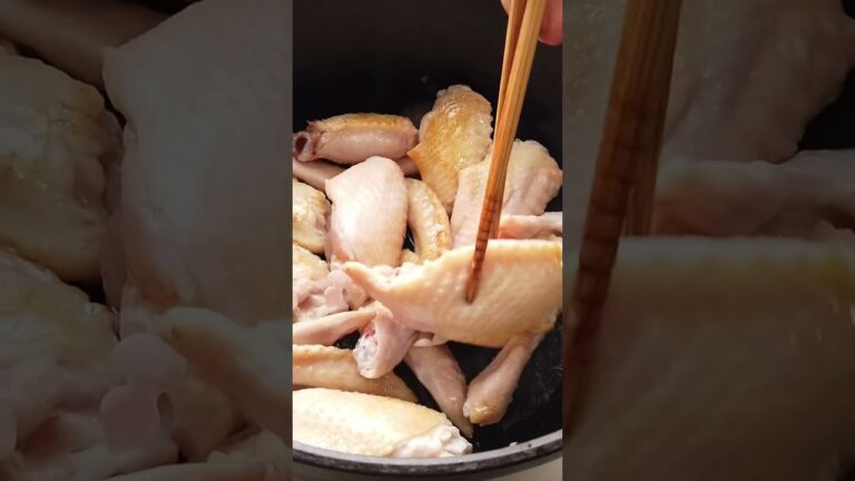 白菜と手羽先のスープの作り方／手羽先レシピ／ばあちゃんの料理教室 #shorts