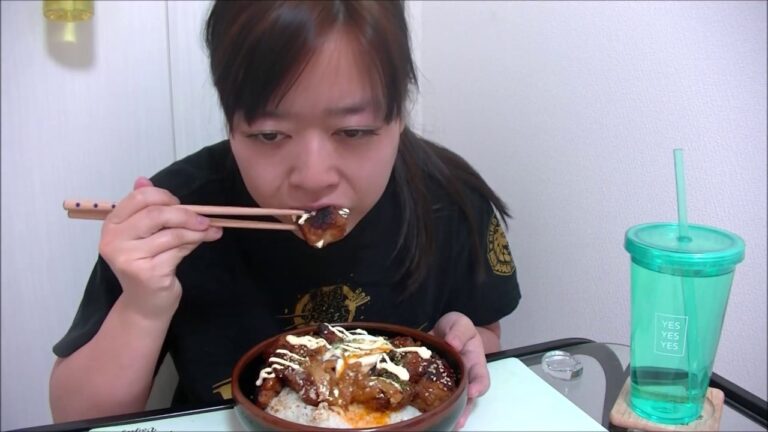 【アレンジ】甘辛マヨネーズからあげ丼【温玉乗せ】