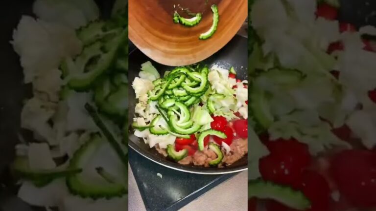 サバ缶しか勝たん！ゴーヤとサバ缶のカレー炒め#shorts