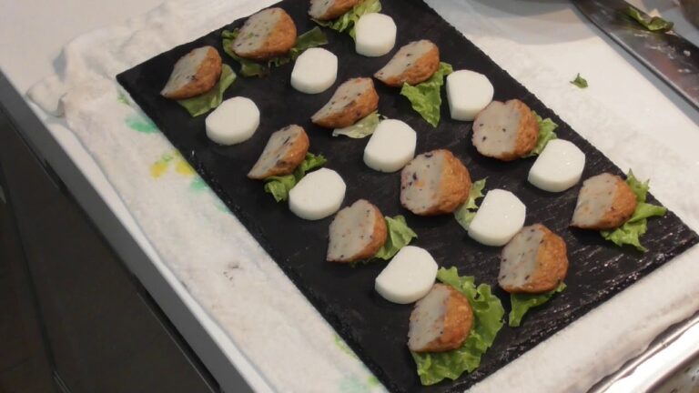 ナノハナポテトの　まかない料理