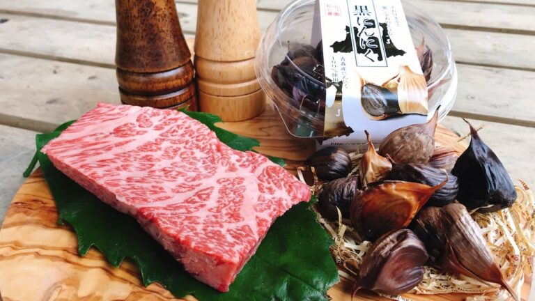 黒い宝石のようなニンニクを使って希少部位の霜降りステーキを食べたら驚愕の味に‼